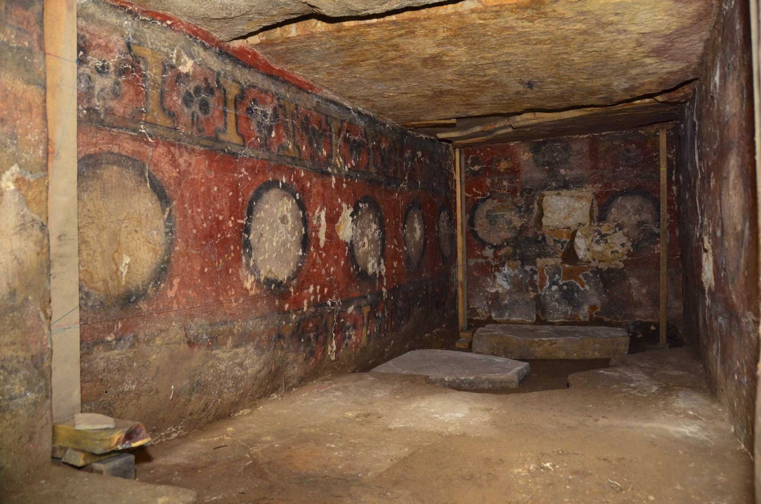 Hình ảnh đời sống, xã hội người Maya được khắc họa bên trong hầm mộ