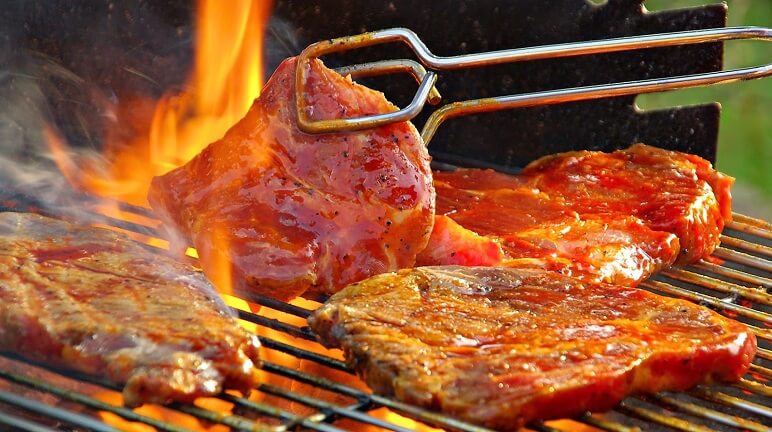 Chế biến thịt ở nhiệt độ quá cao có thể sinh ra các chất độc hại